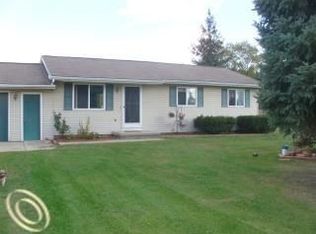 10162 Byron Rd, Howell, MI 48855