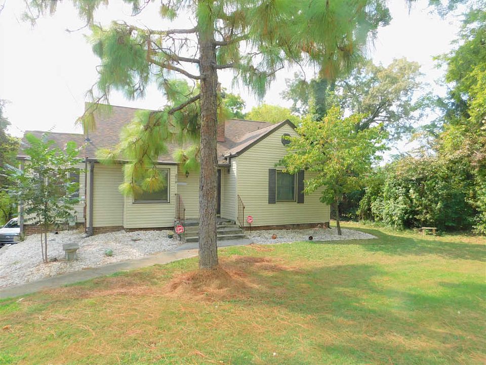 1st image of 2218 Fair Dr