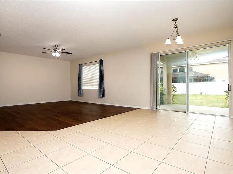 1319 Rowantree Dr — Photo 12