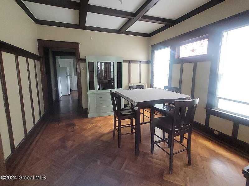 4th image of 663 Myrtle Avenue
