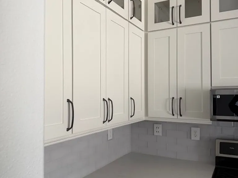 1071 Village Knoll Dr — Photo 5