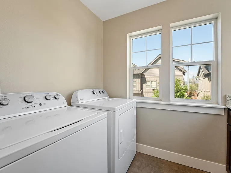 1064 SE Leonel Ln — Photo 22