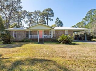 417 Admiral Semmes Ave, Dauphin Island, AL 36528