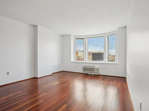 3110 City Place image 7 of 32