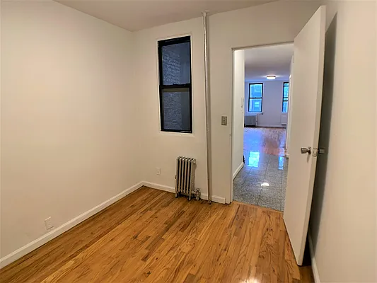 Rented by Bond New York | media 23
