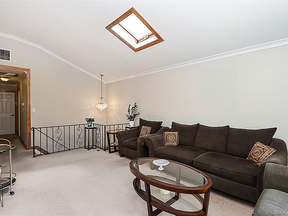 3rd image of 25A Reynolds Street #A