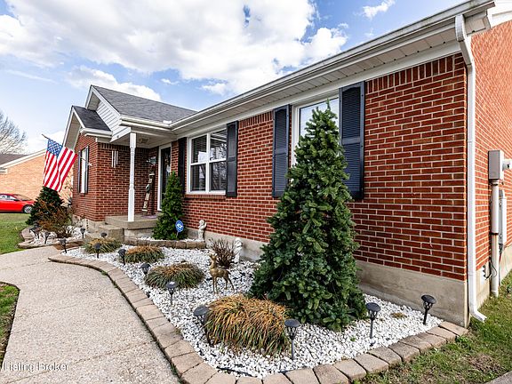 2nd image of 365 Tecumseh Dr