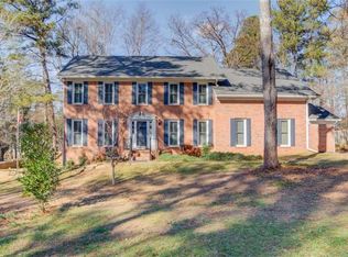301 Cardigan Cir SW, Lilburn, GA 30047