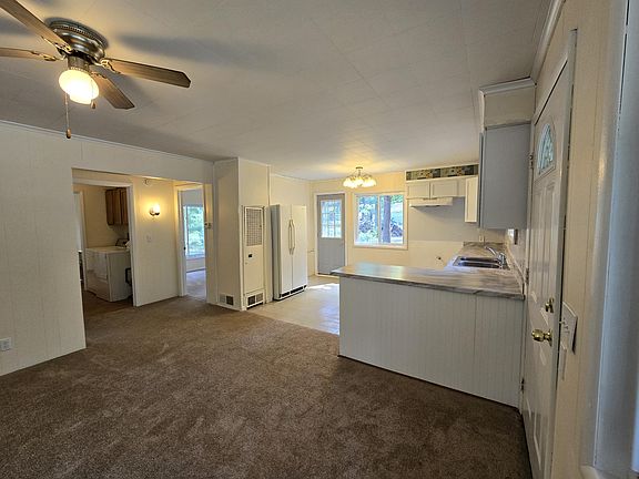 3rd image of 2087 Ann Arbor Dr