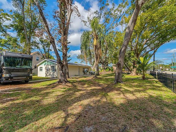 4th image of 7684 Oakhurst Rd