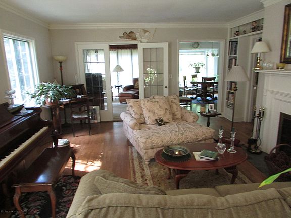 4th image of 155 Maplewood Dr