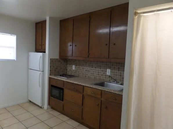 727 W Avenue D #22, Kingsville, TX 78363