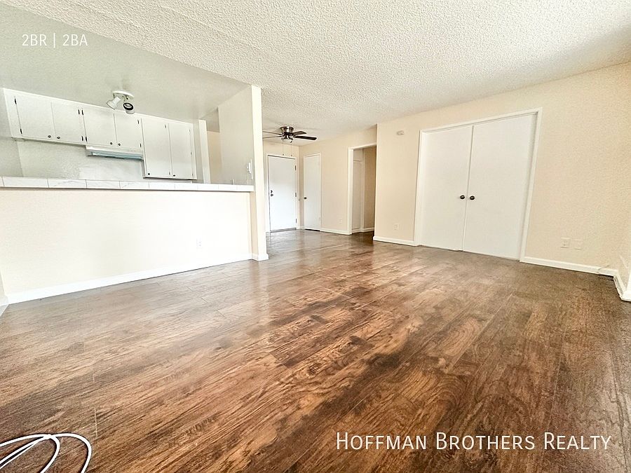 1st image of 18442 Hatteras St #301