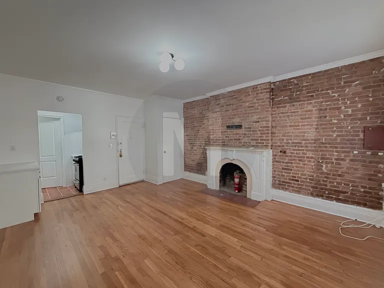 134 W 46th St #4 — Photo 2