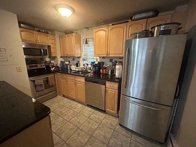 35 Arlington St #1 — Photo 3