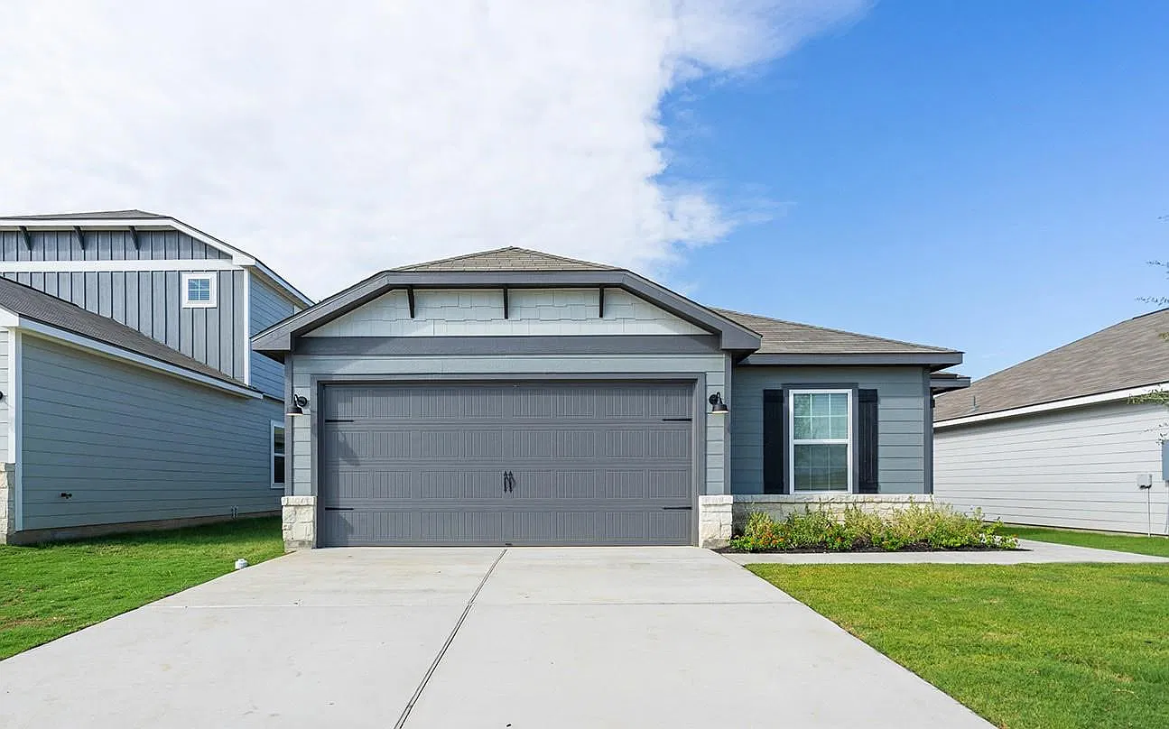 4 bed, 2.0 bath, 1799 sqft, $2,555 — Photo 1