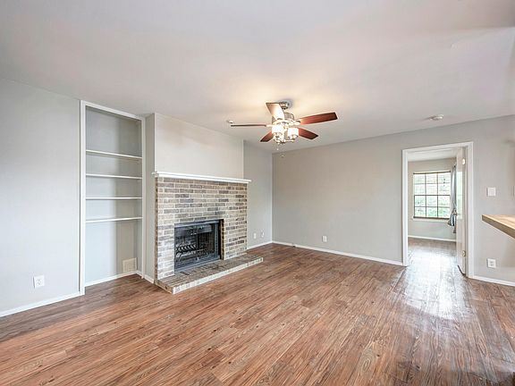 2nd image of 2106 Nickerson St Unit 103