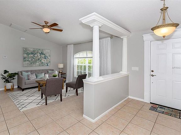 4th image of 4409 Maywood Ln