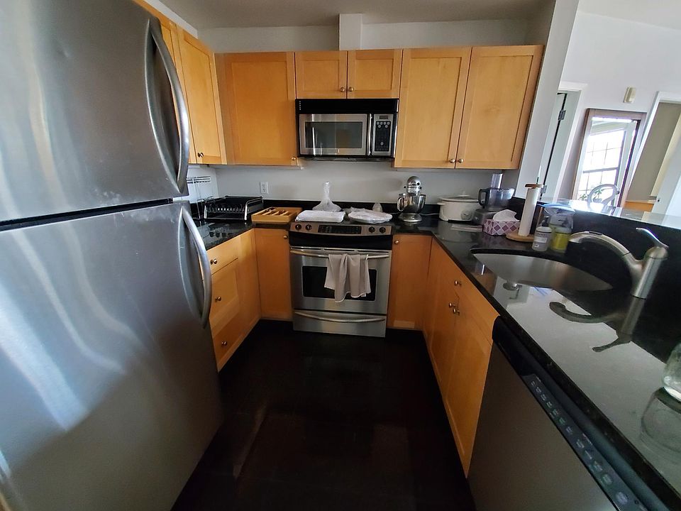 2nd image of 490 Harrison Ave #U301