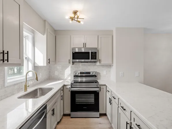 409 E Williams St, Angier, NC 27501