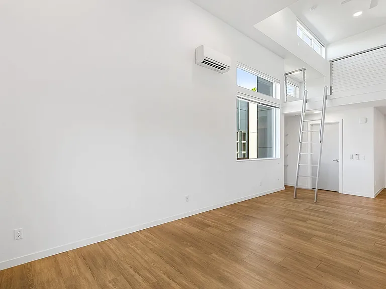 Maude Lofts — Photo 22