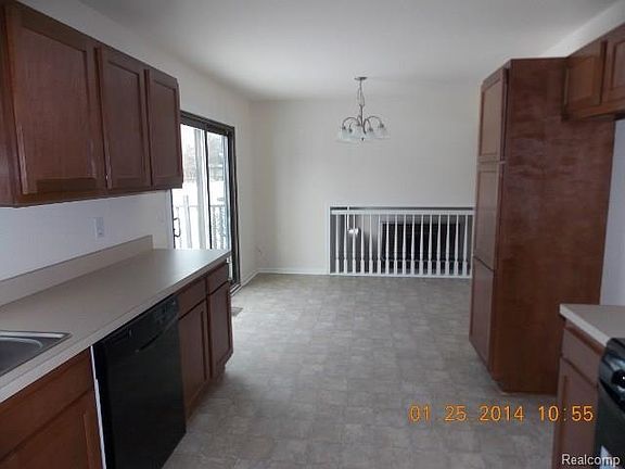5th image of 4550 Franklin Park Dr