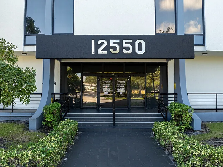 12550 Biscayne Blvd #218 — Photo 29