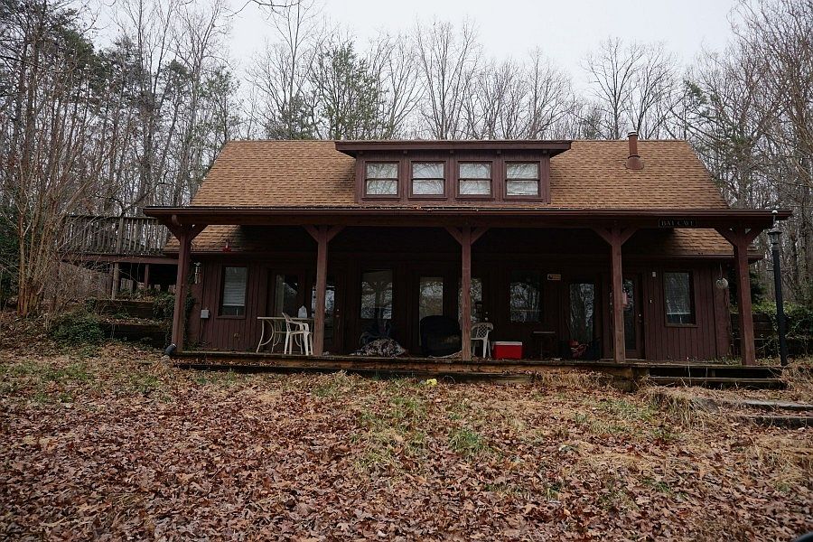 1st image of 207 Kennington Ln