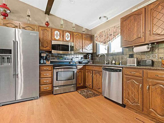 3rd image of 6365 Bristlecone Ln