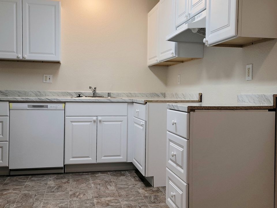 1st image of 2056 E 56th St #H4