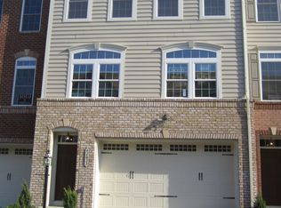 42633 Offenham Ter, Chantilly, VA 20152