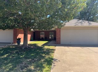 5229 73rd St UNIT B, Lubbock, TX 79424