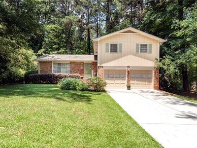 5541 Four Winds Dr SW, Lilburn, GA, 30047