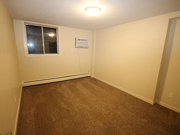 4th image of 1619 73rd Ave NE APT 203