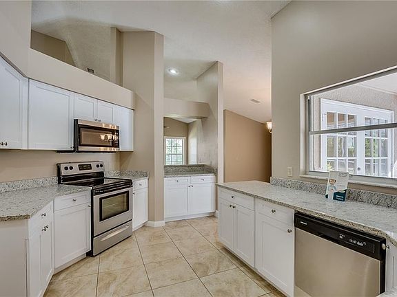 2nd image of 4005 Clemens Ct