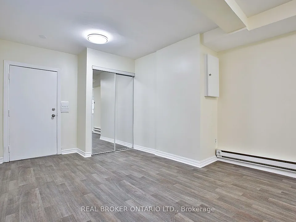 53 Maria St #5