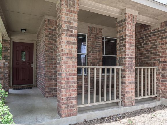 3rd image of 505 Decker Dr