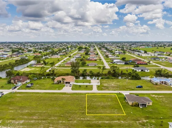 503 NE 15th Ter, Cape Coral, FL 33909
