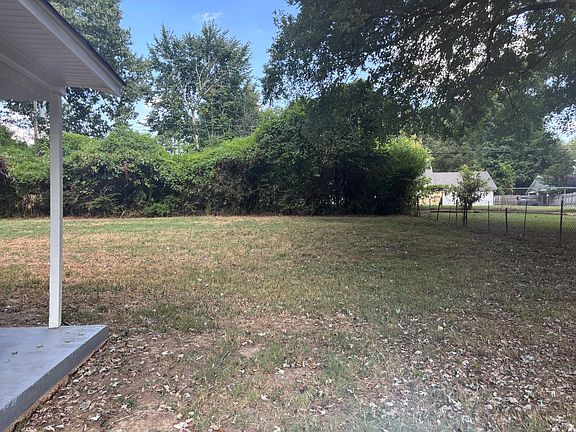 3rd image of 5380 Blackwell Rd