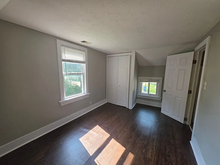 245 Cherry St — Photo 12