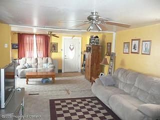2nd image of 33 Hughes St