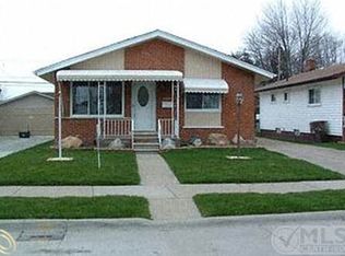 24584 Dale Ave, Eastpointe, MI 48021