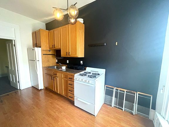 3rd image of 1234 Valencia St APT 5