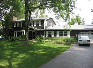 28140 Meadow Lane Rd, McHenry, IL 60051