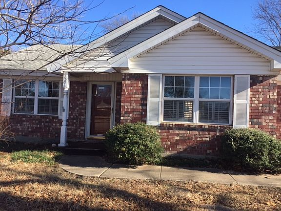 5th image of 1506 Red Bud Ln
