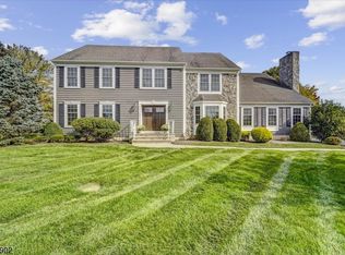 6 Bittle Rd, Martinsville, NJ 08836