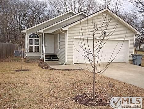 1st image of 611 Eastview Dr