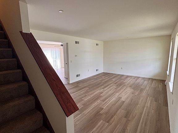 5th image of 250 Limestone Dr