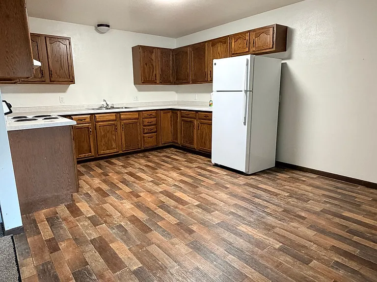 253 S Ridge St — Photo 6