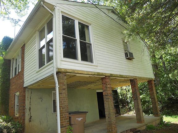 3rd image of 1632 Melinda Dr